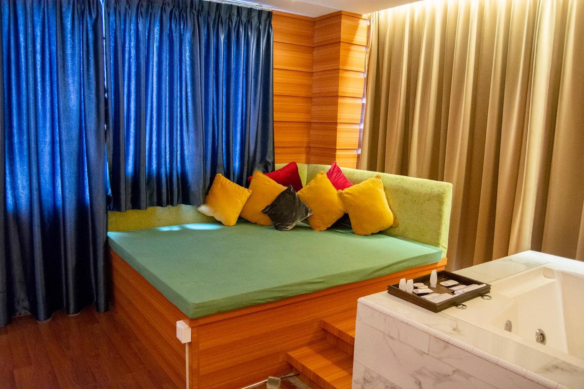 Royal Asnof Hotel Pekanbaru Kültér fotó