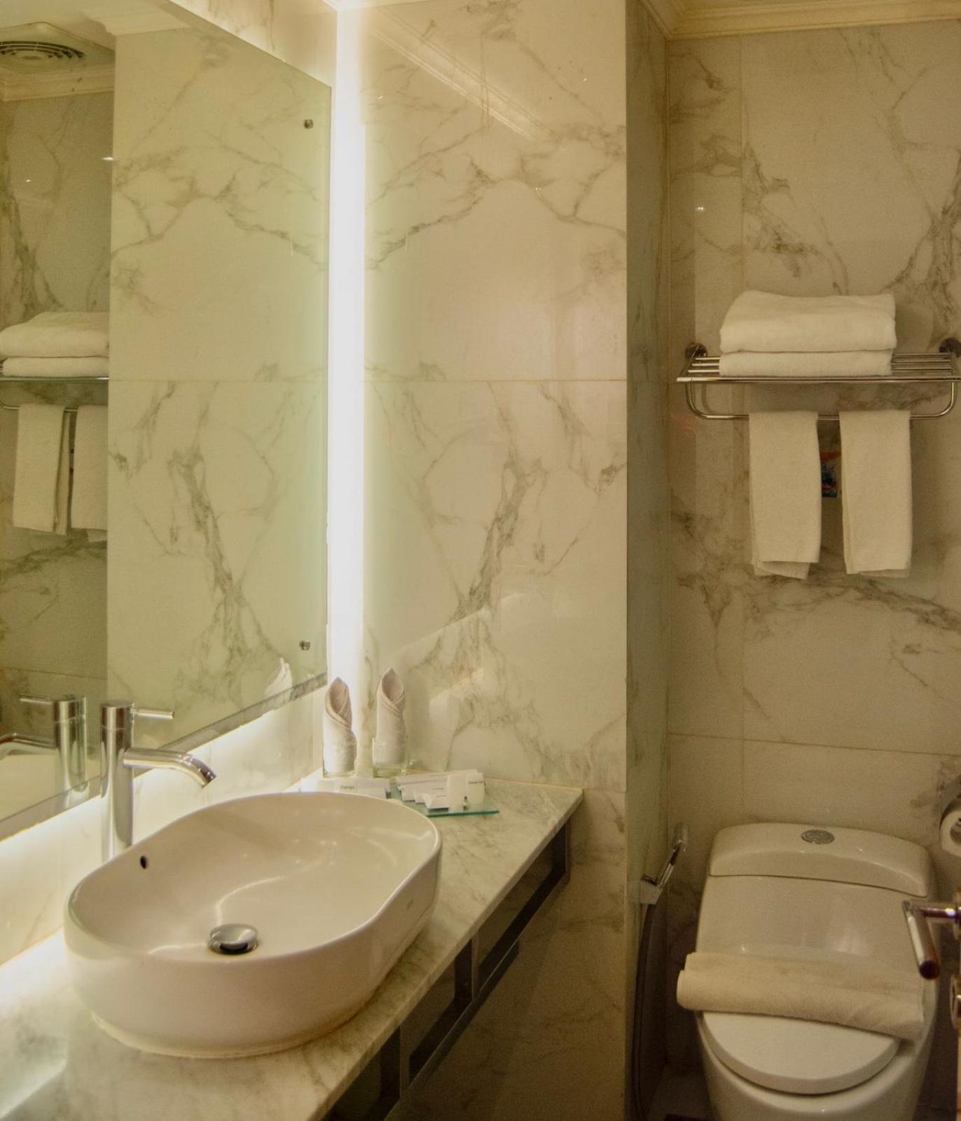 Royal Asnof Hotel Pekanbaru Kültér fotó