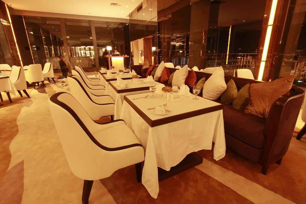 Royal Asnof Hotel Pekanbaru Kültér fotó
