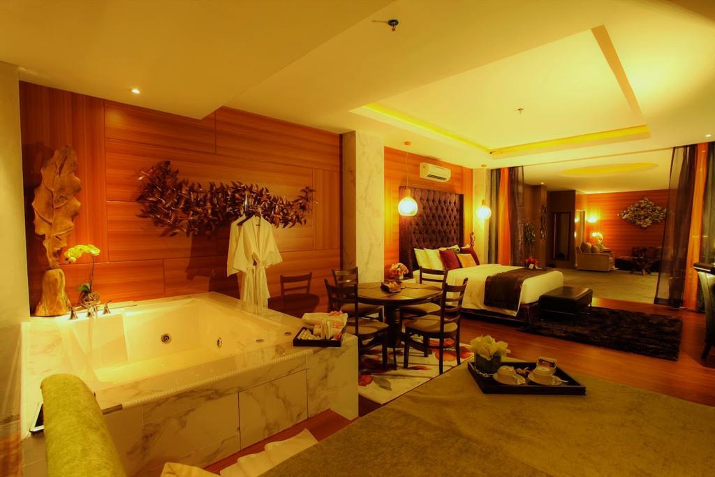 Royal Asnof Hotel Pekanbaru Kültér fotó